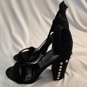Forever 21 GORGEOUS JEWEL ENCRUSTED BLACK HEELS 7